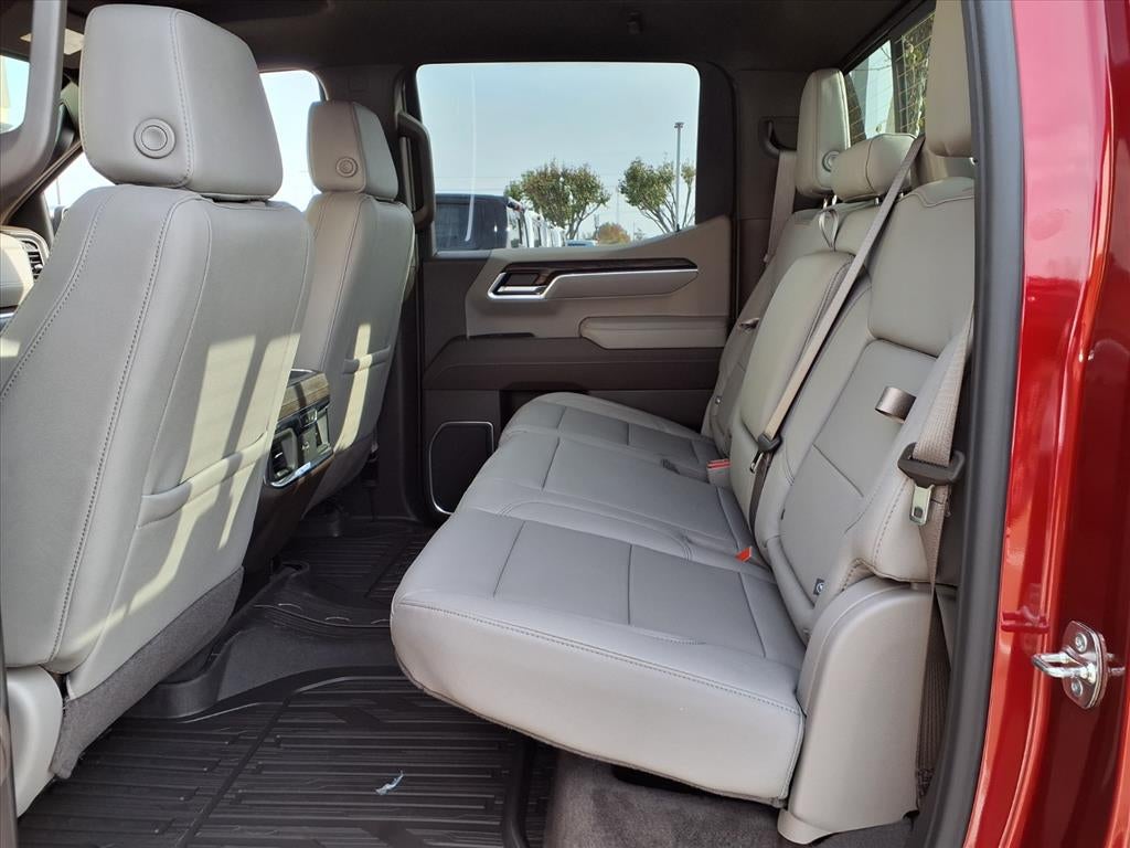 2026 GMC Sierra 1500 SLT Crew Cab Short Box 4WD