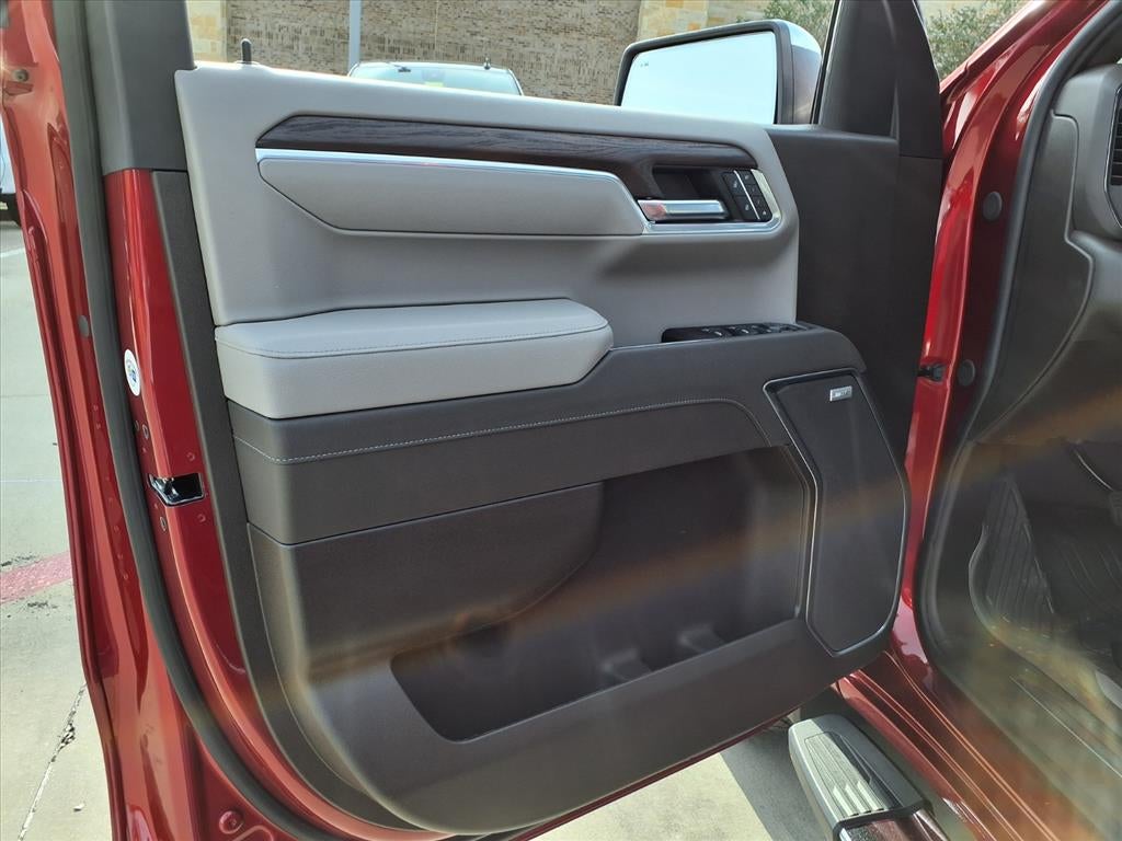 2026 GMC Sierra 1500 SLT Crew Cab Short Box 4WD