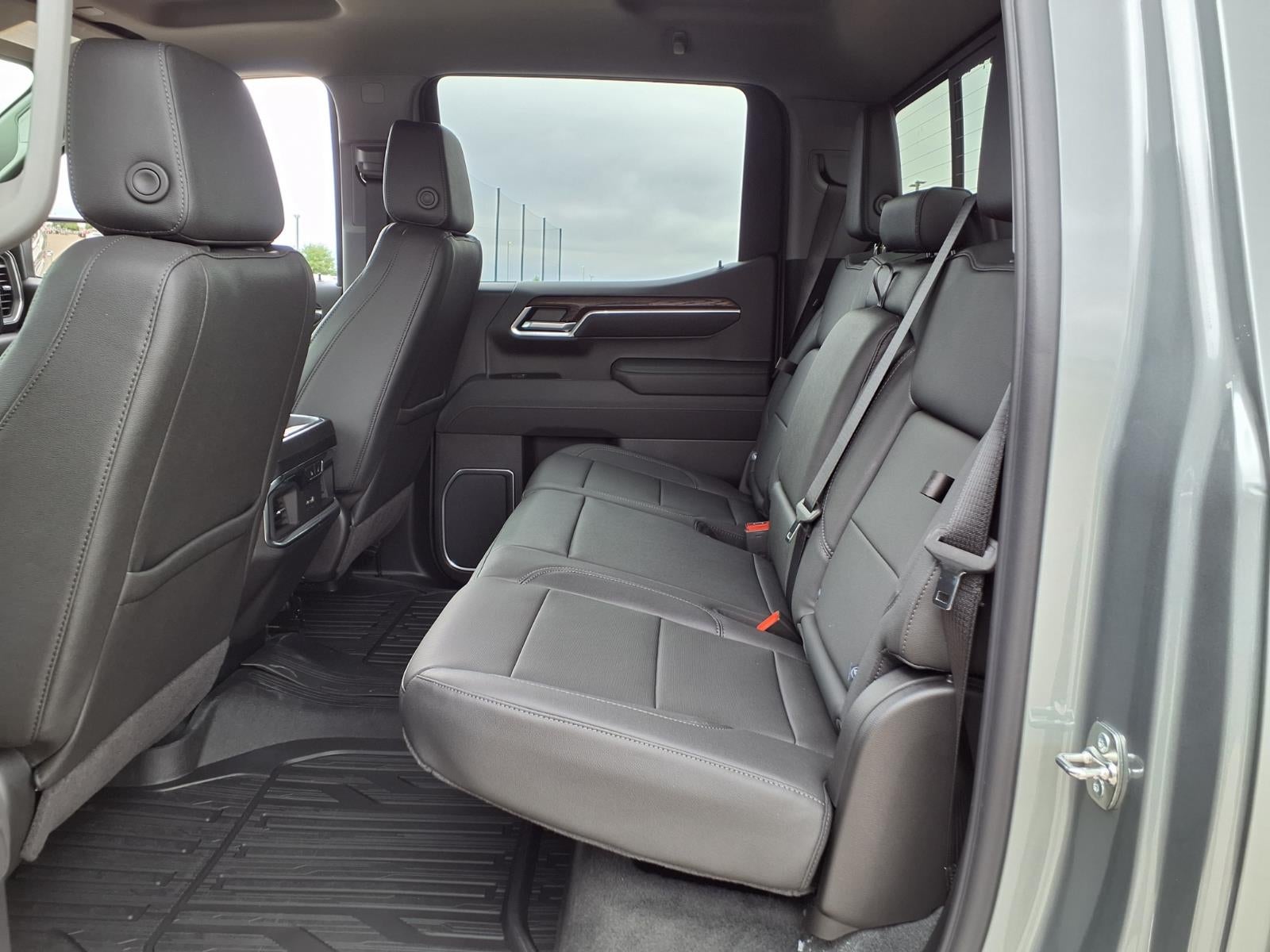 2026 GMC Sierra 1500 SLT Crew Cab Short Box 4WD