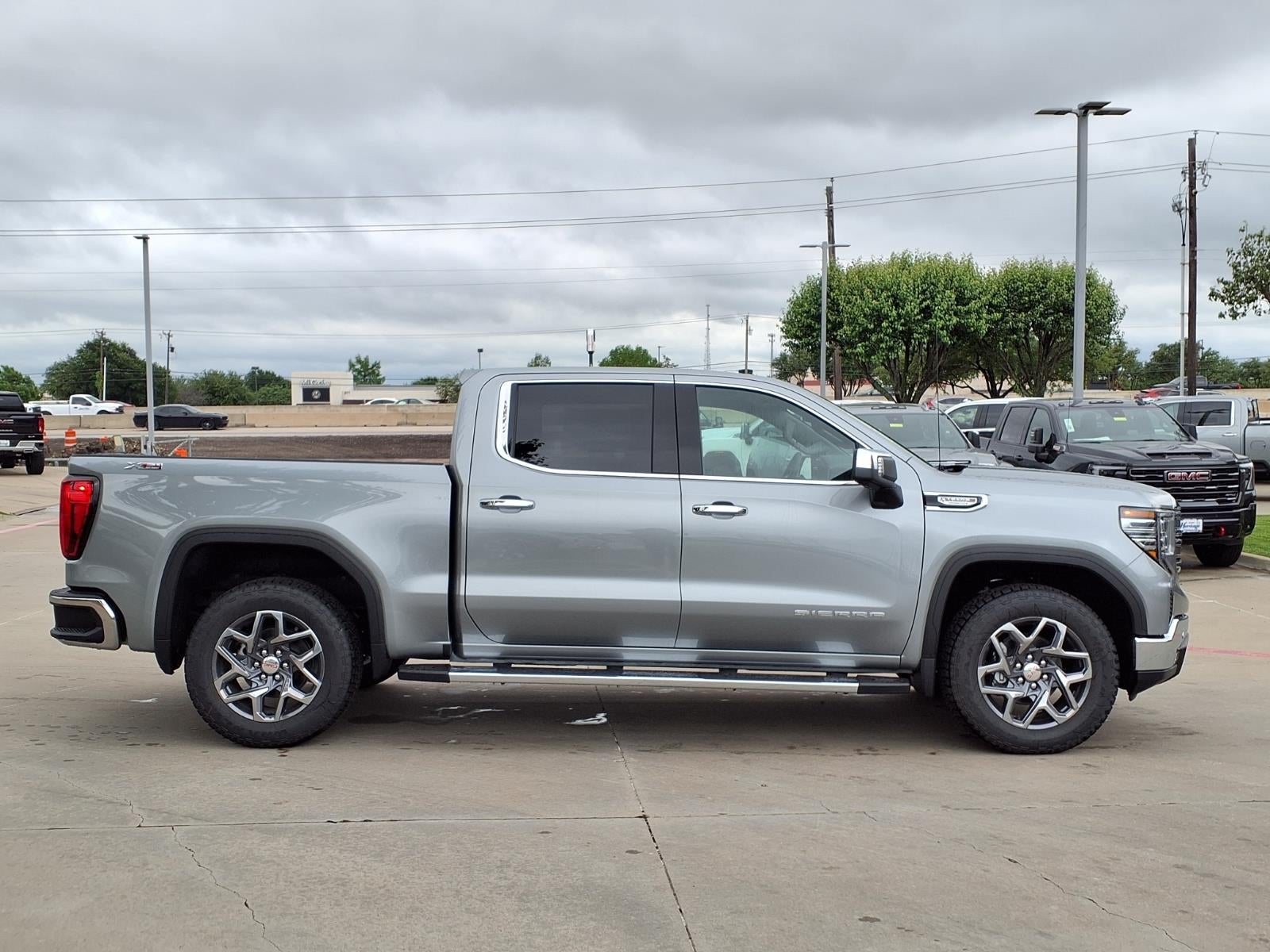 2026 GMC Sierra 1500 SLT Crew Cab Short Box 4WD