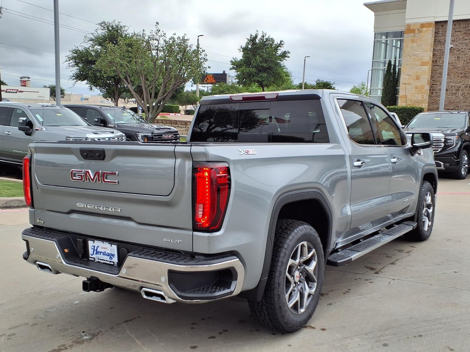 2026 GMC Sierra 1500 SLT Crew Cab Short Box 4WD