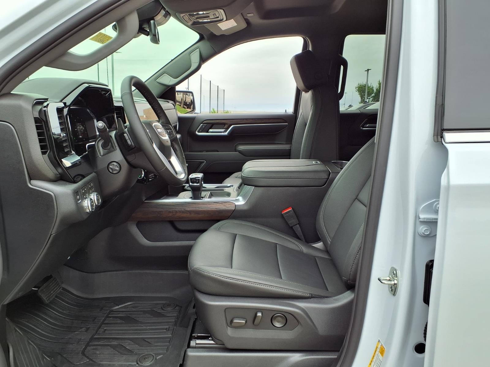 2026 GMC Sierra 1500 SLT Crew Cab Short Box 4WD