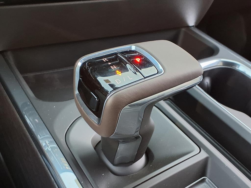 2026 GMC Sierra 1500 SLT Crew Cab Short Box 4WD