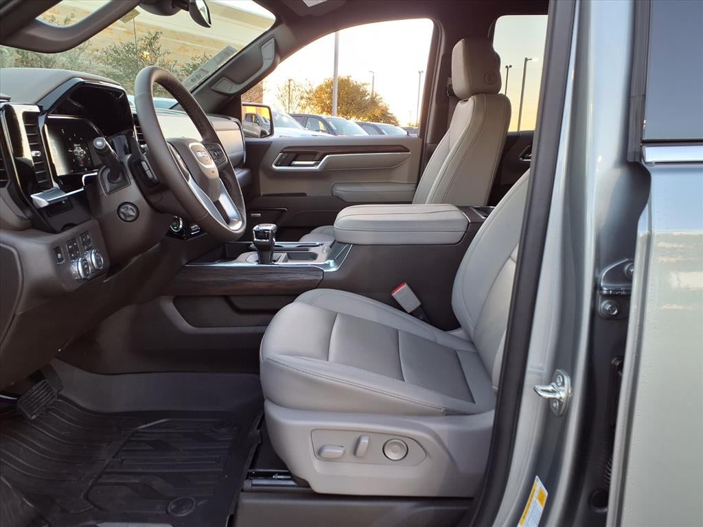 2026 GMC Sierra 1500 SLT Crew Cab Short Box 4WD