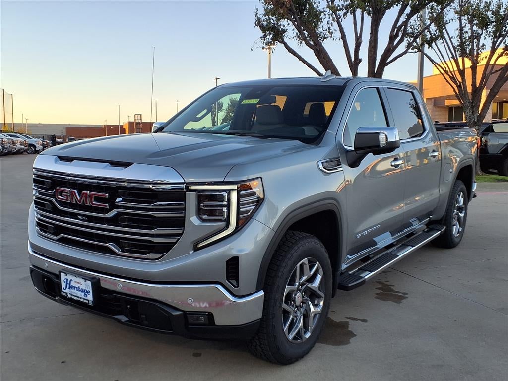 2026 GMC Sierra 1500 SLT Crew Cab Short Box 4WD