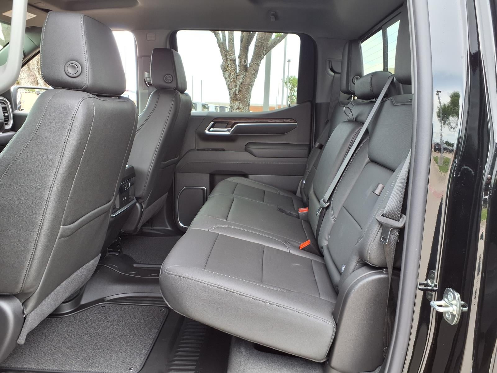 2026 GMC Sierra 1500 SLT Crew Cab Short Box 4WD