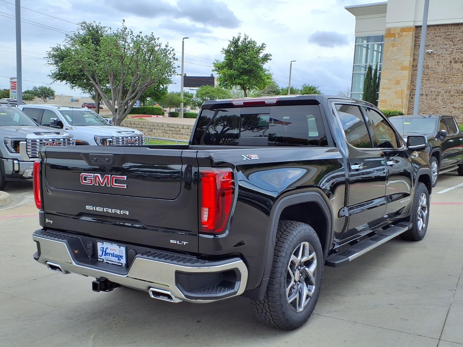 2026 GMC Sierra 1500 SLT Crew Cab Short Box 4WD