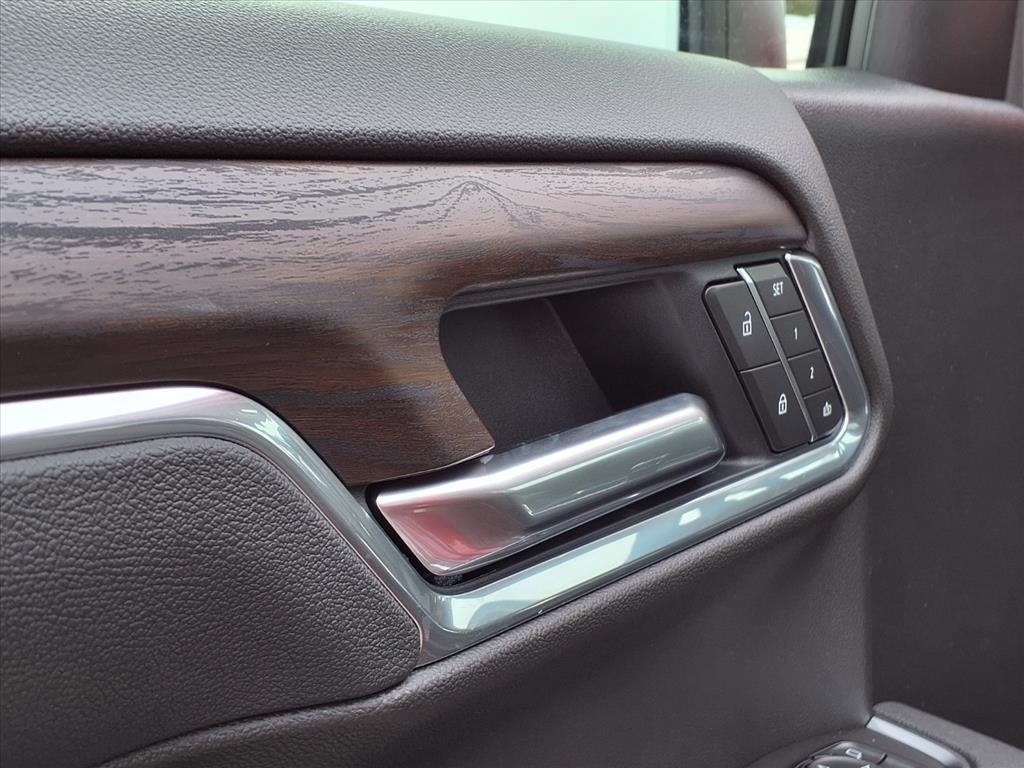 2026 GMC Sierra 1500 SLT Crew Cab Short Box 4WD