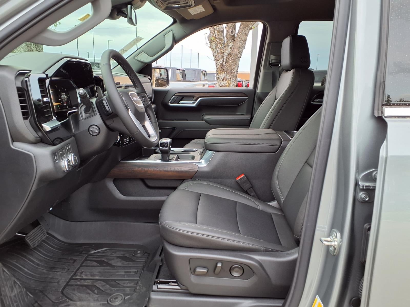 2026 GMC Sierra 1500 SLT Crew Cab Short Box 4WD