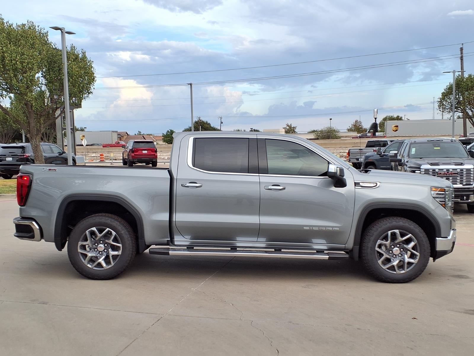 2026 GMC Sierra 1500 SLT Crew Cab Short Box 4WD