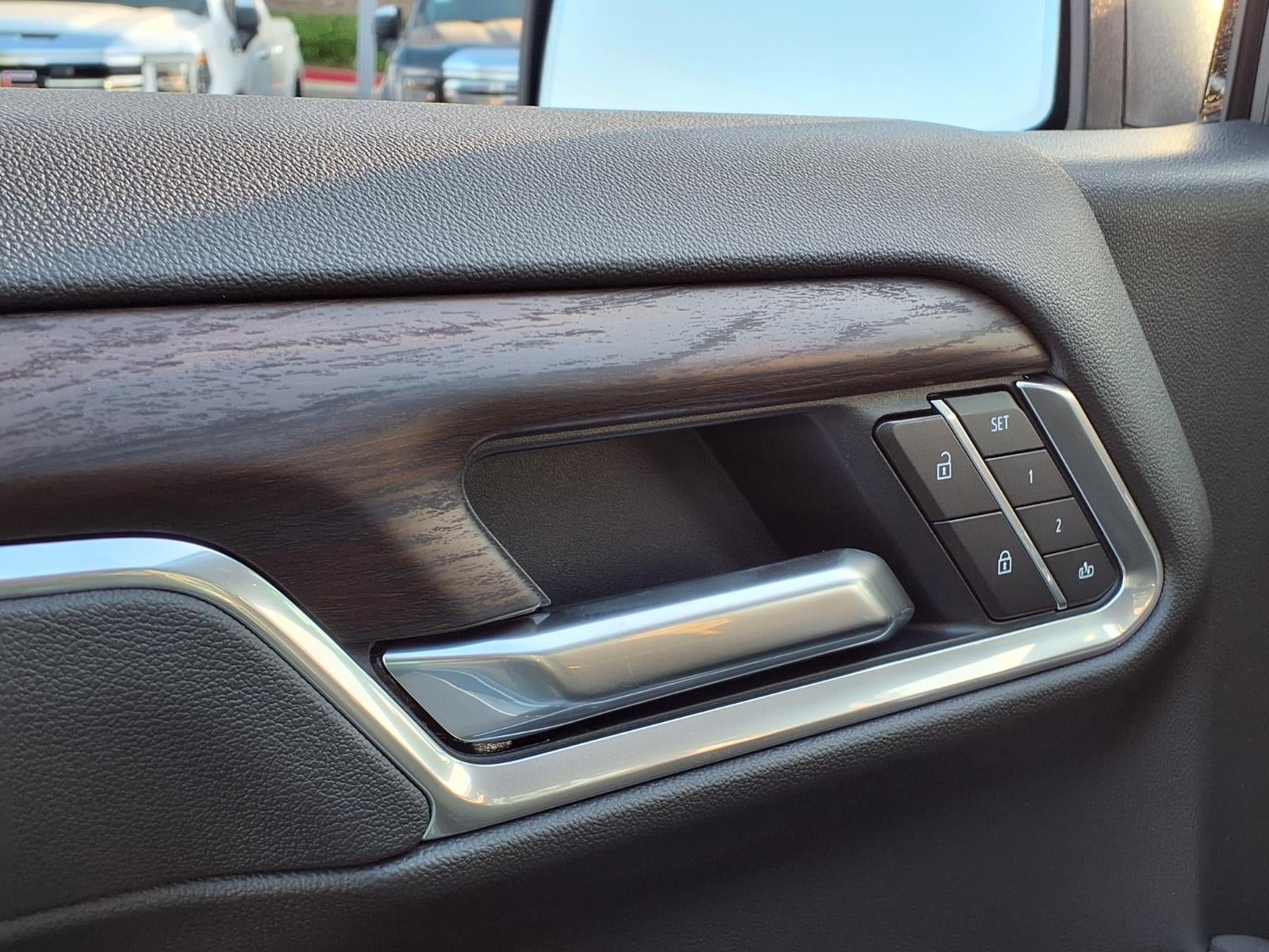2026 GMC Sierra 1500 SLT Crew Cab Short Box 4WD