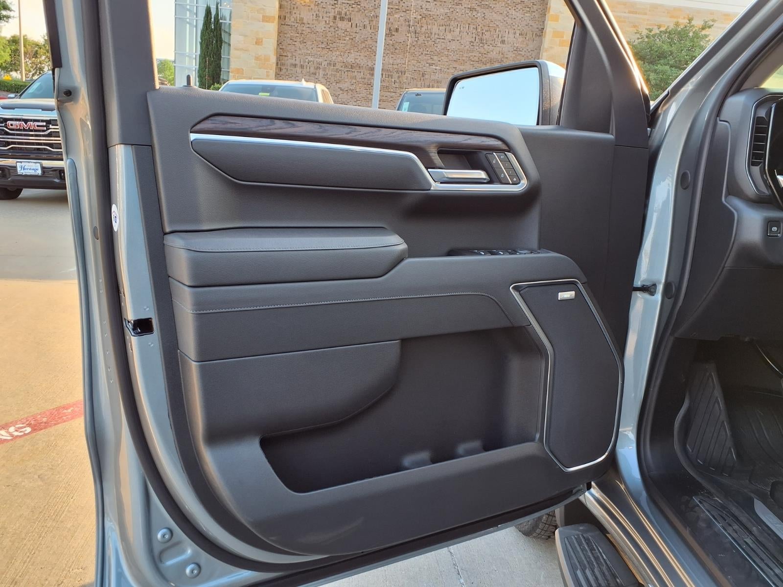 2026 GMC Sierra 1500 SLT Crew Cab Short Box 4WD