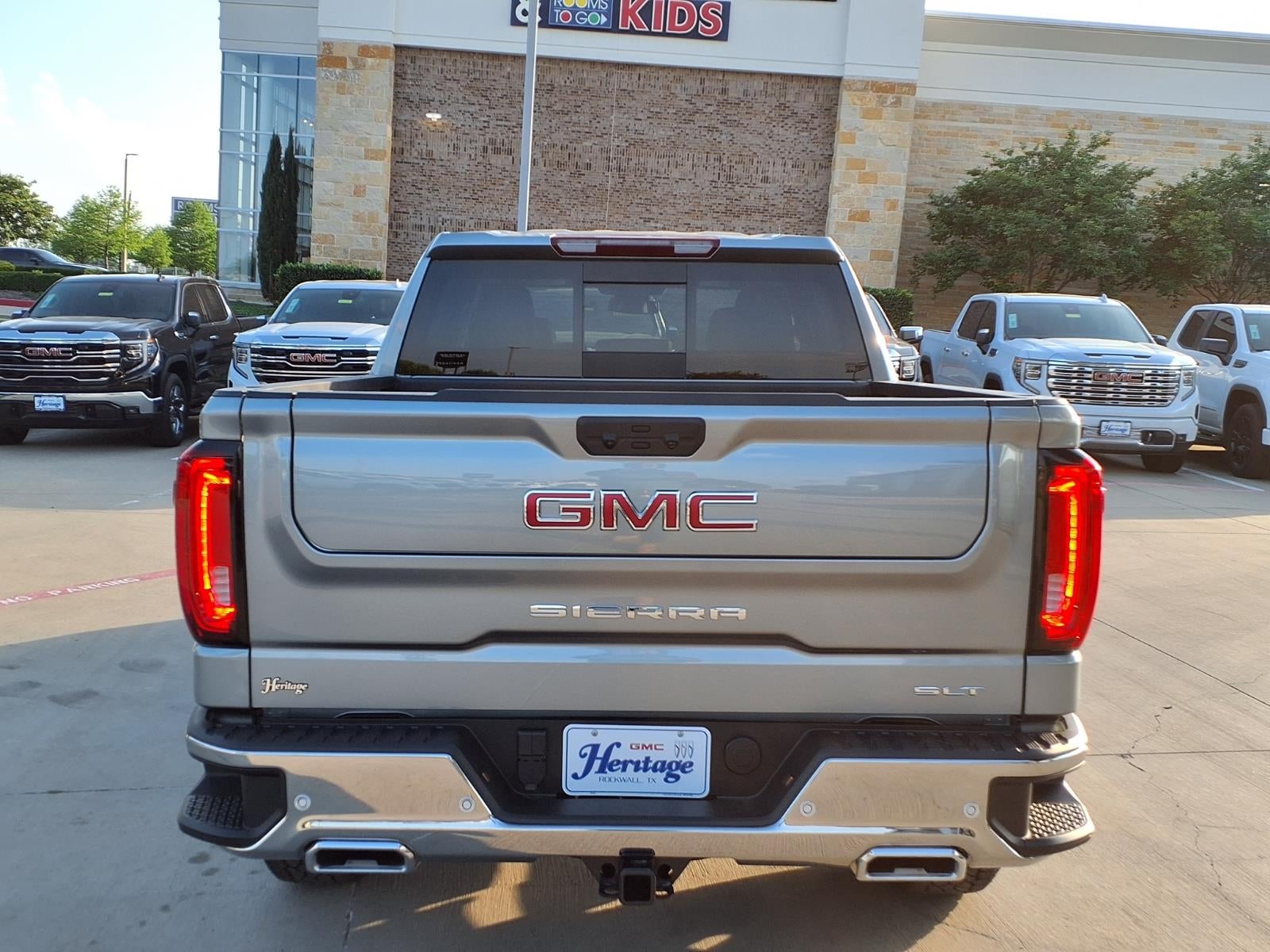 2026 GMC Sierra 1500 SLT Crew Cab Short Box 4WD
