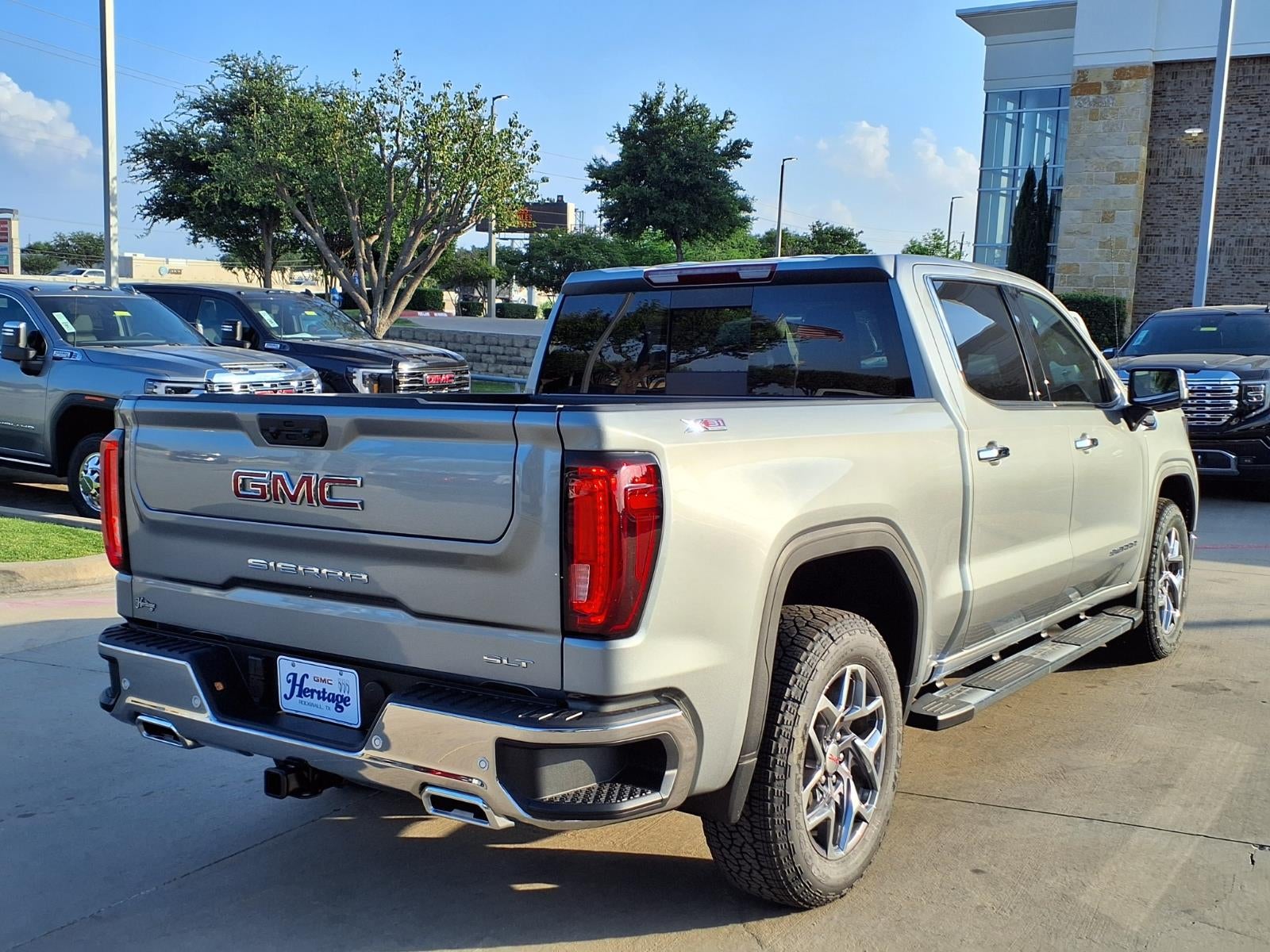2026 GMC Sierra 1500 SLT Crew Cab Short Box 4WD