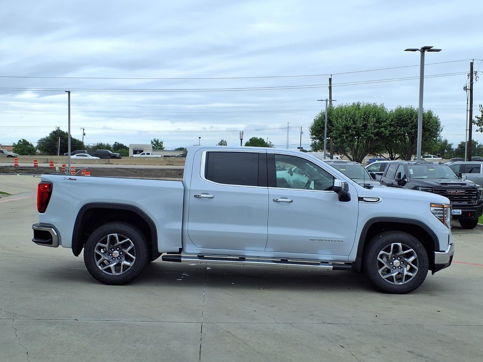 2026 GMC Sierra 1500 SLT Crew Cab Short Box 4WD
