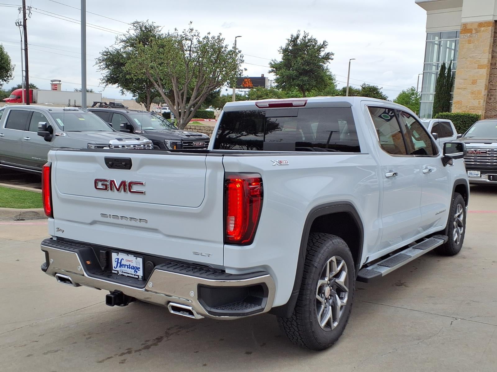 2026 GMC Sierra 1500 SLT Crew Cab Short Box 4WD