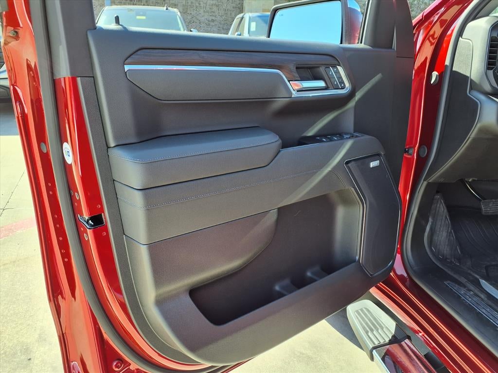 2026 GMC Sierra 1500 SLT Crew Cab Short Box 4WD