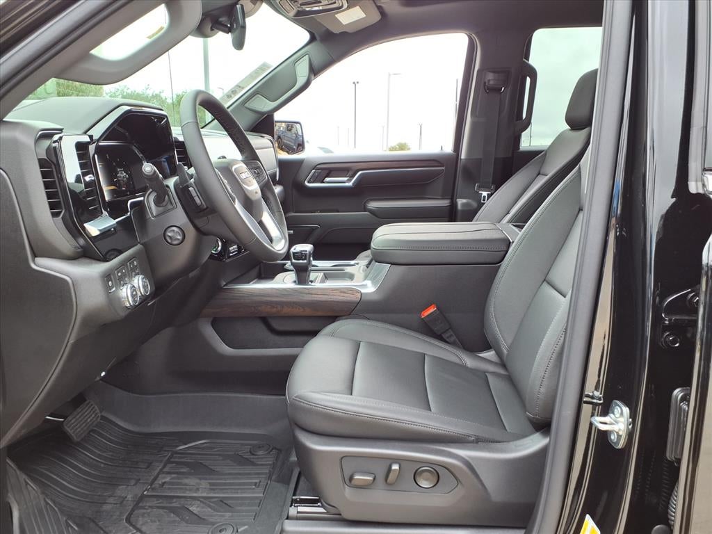 2026 GMC Sierra 1500 SLT Crew Cab Short Box 4WD