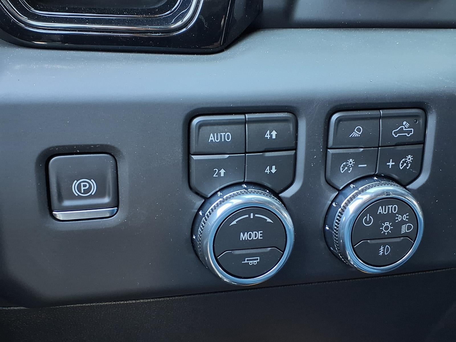 2026 GMC Sierra 1500 AT4 Crew Cab Short Box 4WD