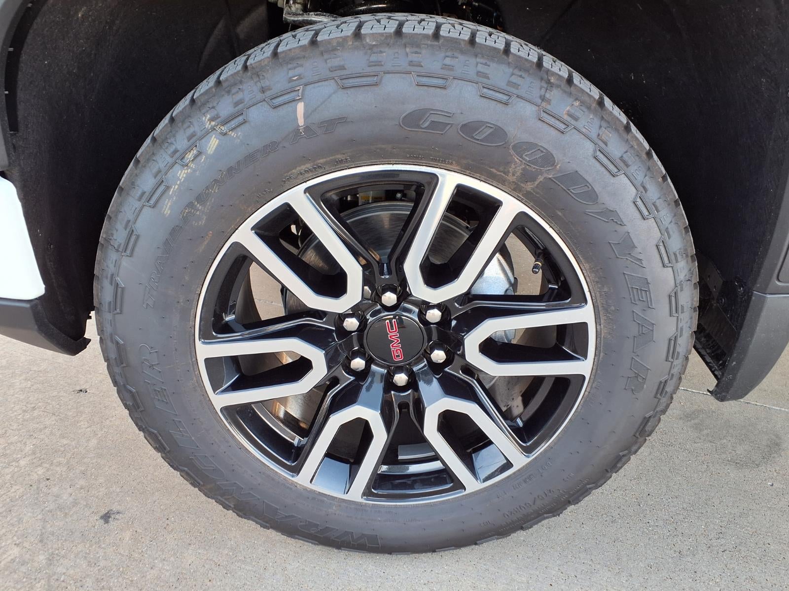 2026 GMC Sierra 1500 AT4 Crew Cab Short Box 4WD