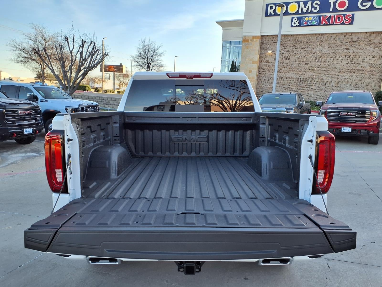 2026 GMC Sierra 1500 AT4 Crew Cab Short Box 4WD