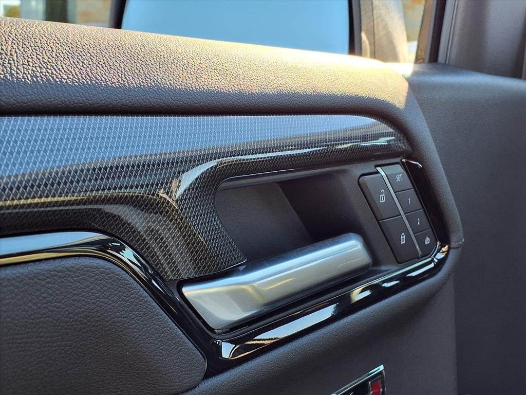 2026 GMC Sierra 1500 AT4 Crew Cab Short Box 4WD