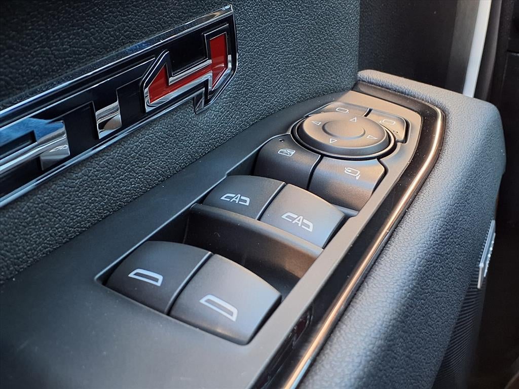 2026 GMC Sierra 1500 AT4 Crew Cab Short Box 4WD