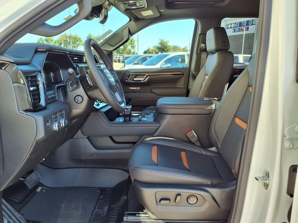 2026 GMC Sierra 1500 AT4 Crew Cab Short Box 4WD