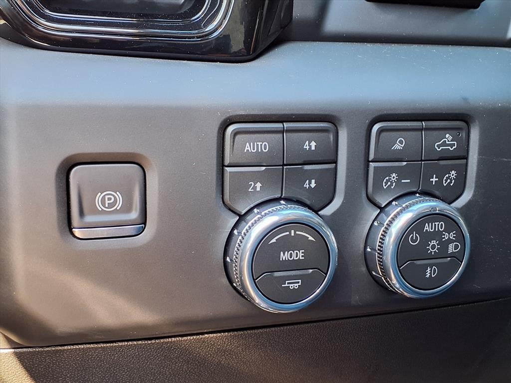 2026 GMC Sierra 1500 AT4 Crew Cab Short Box 4WD