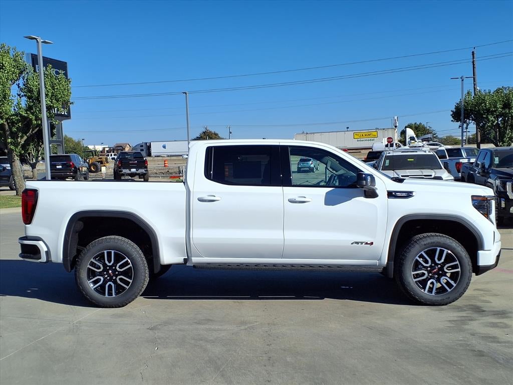 2026 GMC Sierra 1500 AT4 Crew Cab Short Box 4WD