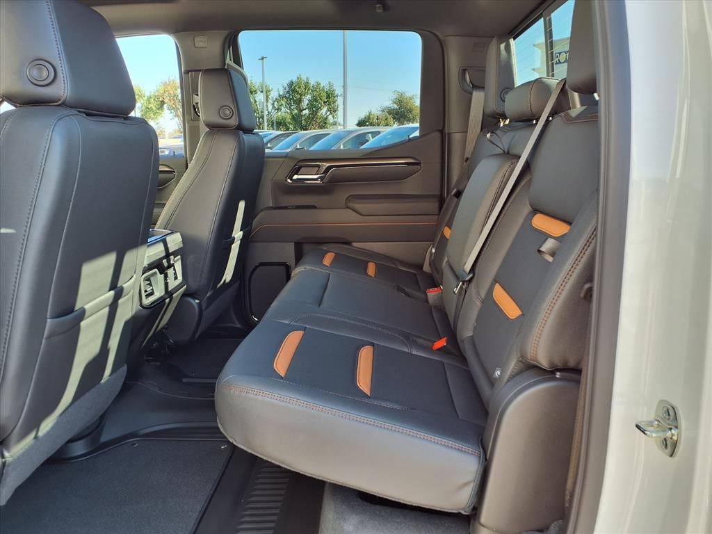 2026 GMC Sierra 1500 AT4 Crew Cab Short Box 4WD