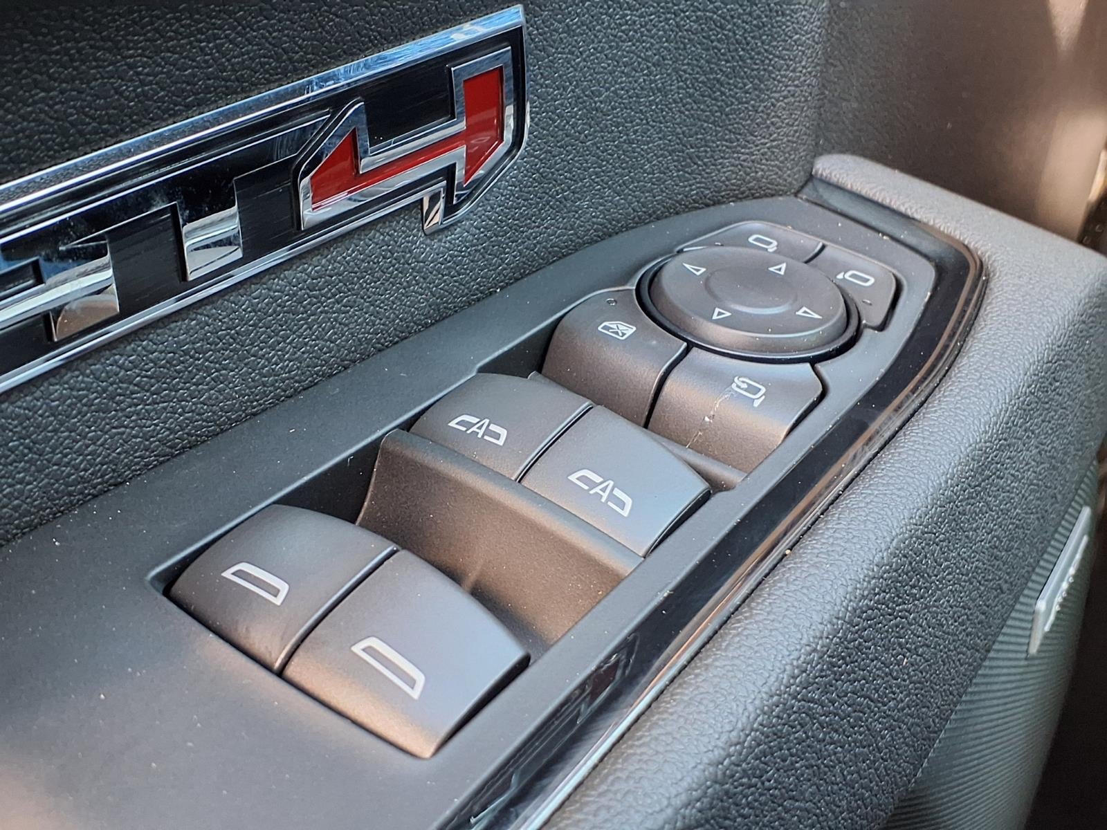 2026 GMC Sierra 1500 AT4 Crew Cab Short Box 4WD