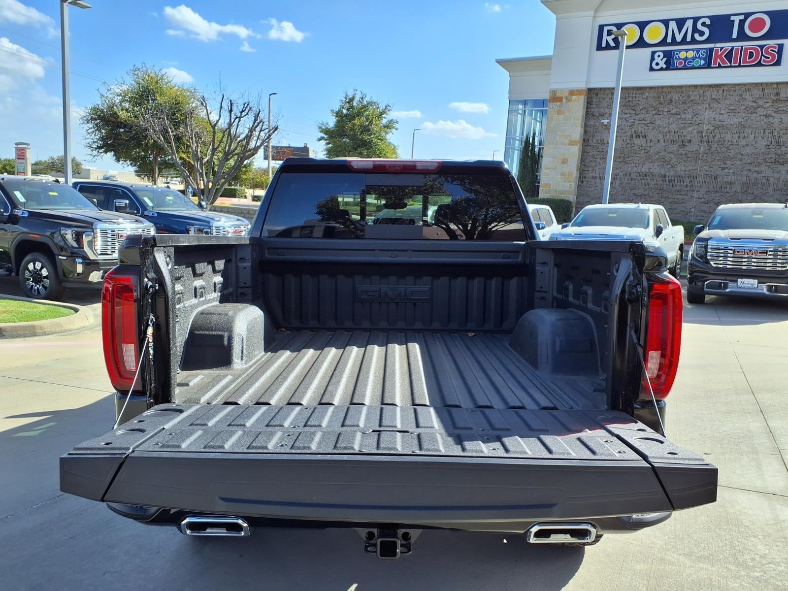 2026 GMC Sierra 1500 AT4 Crew Cab Short Box 4WD