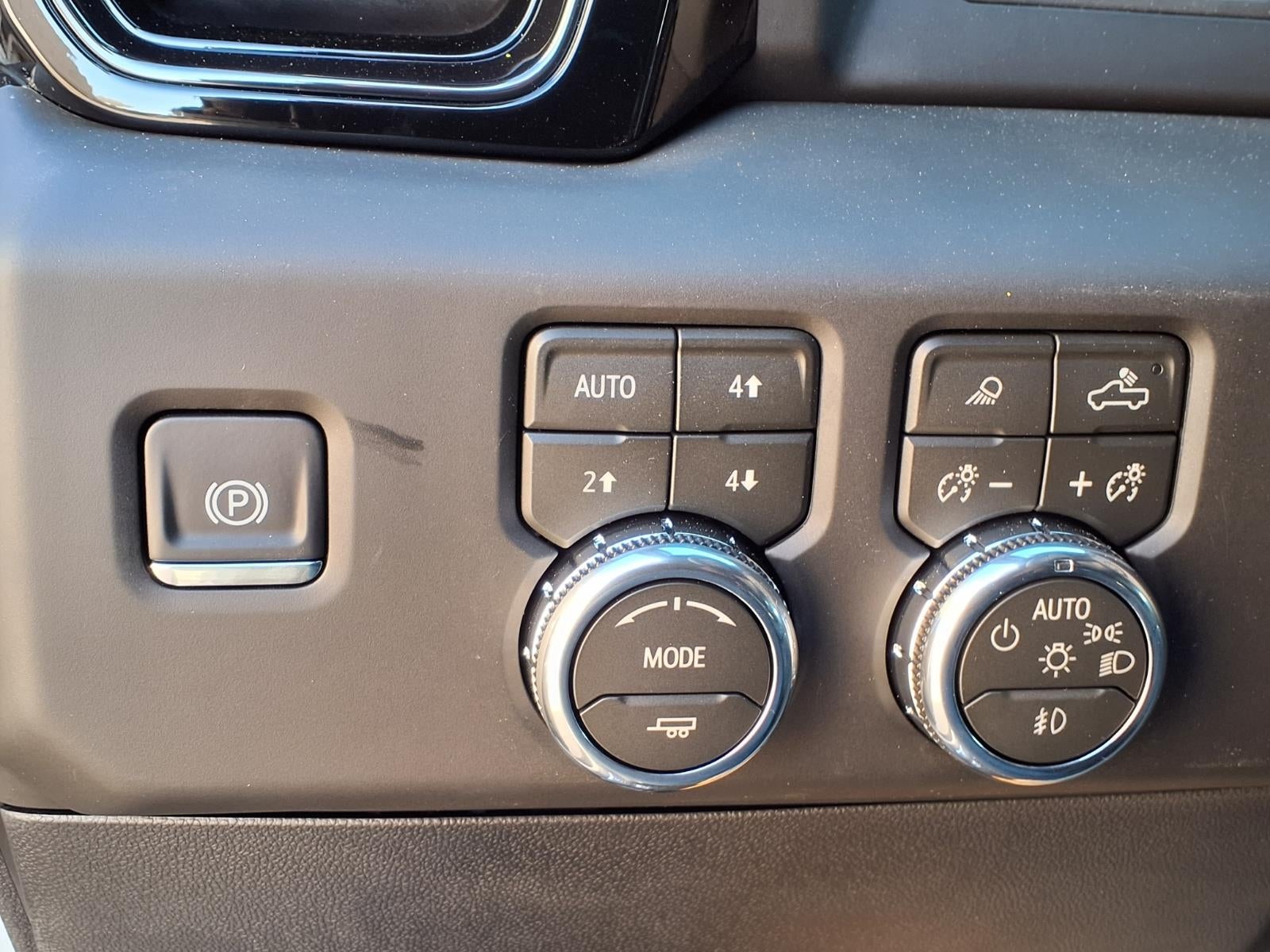 2026 GMC Sierra 1500 AT4 Crew Cab Short Box 4WD