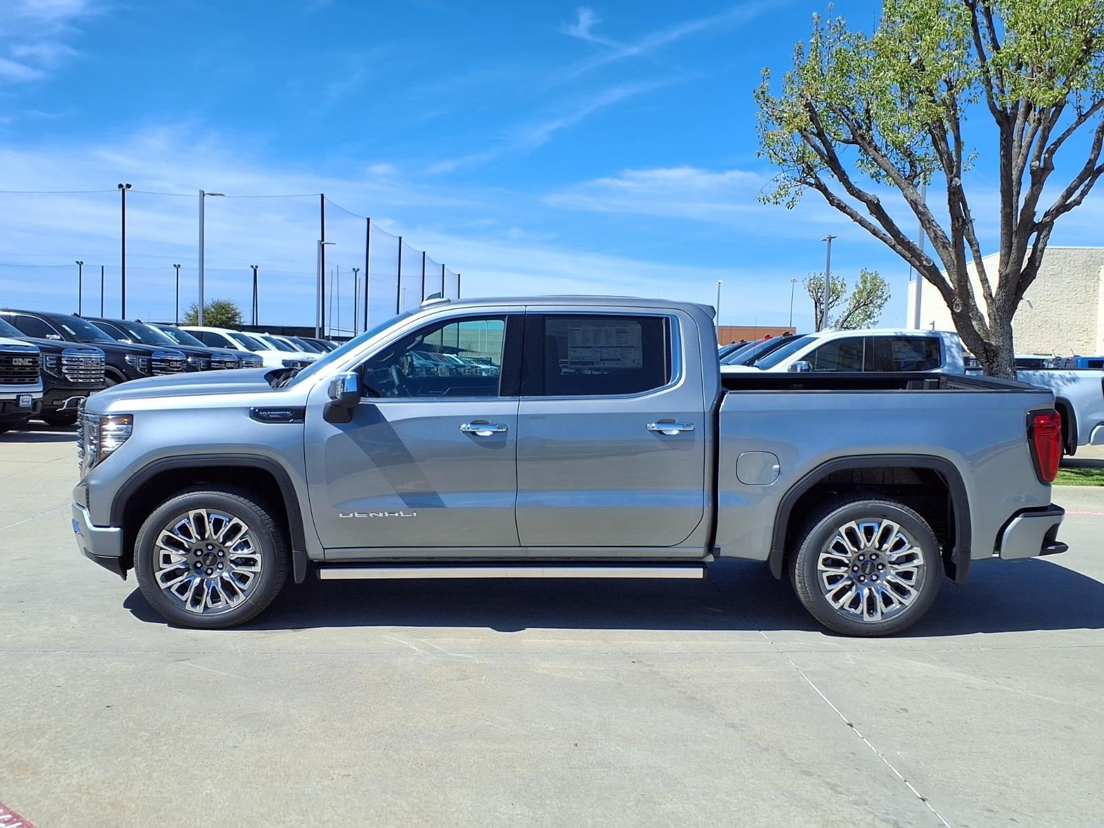 2026 GMC Sierra 1500 Denali Ultimate Crew Cab Short Box 4WD