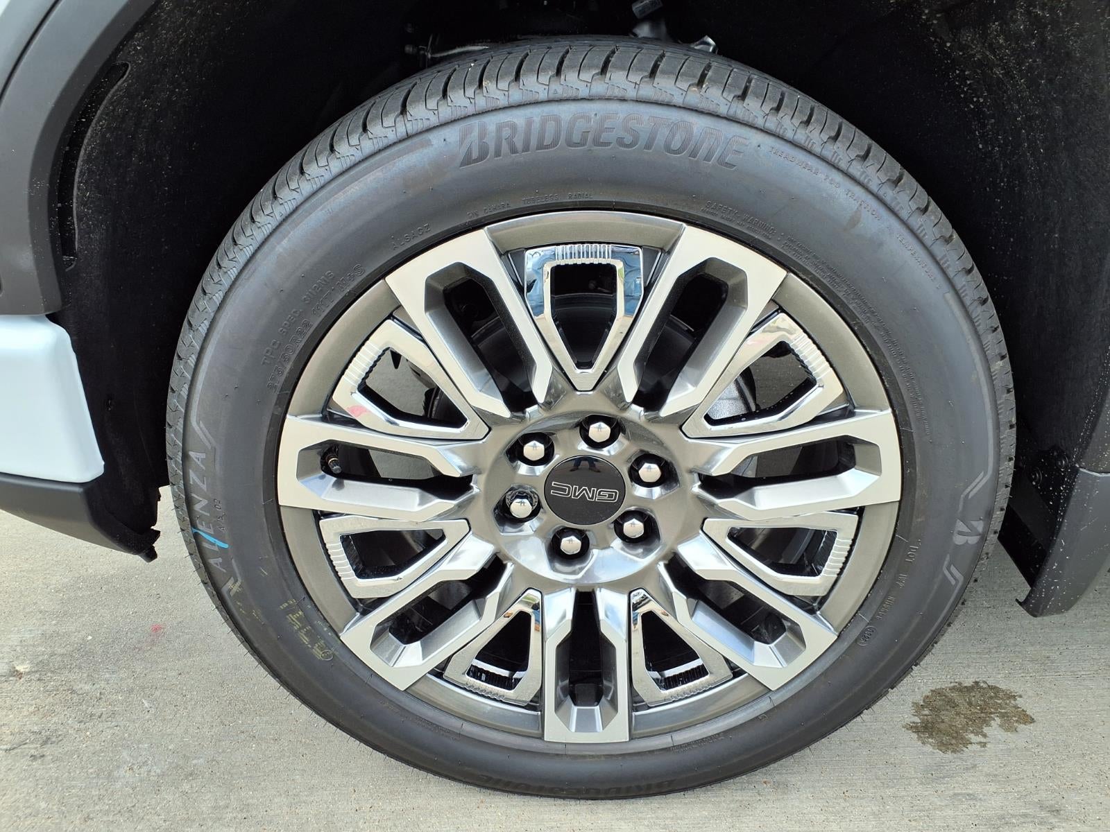 2026 GMC Sierra 1500 Denali Ultimate Crew Cab Short Box 4WD