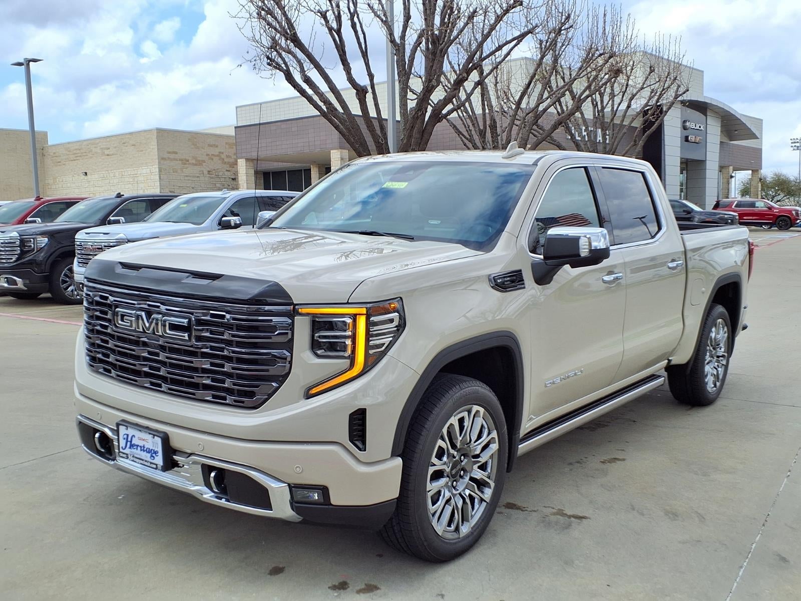 2026 GMC Sierra 1500 Denali Ultimate Crew Cab Short Box 4WD