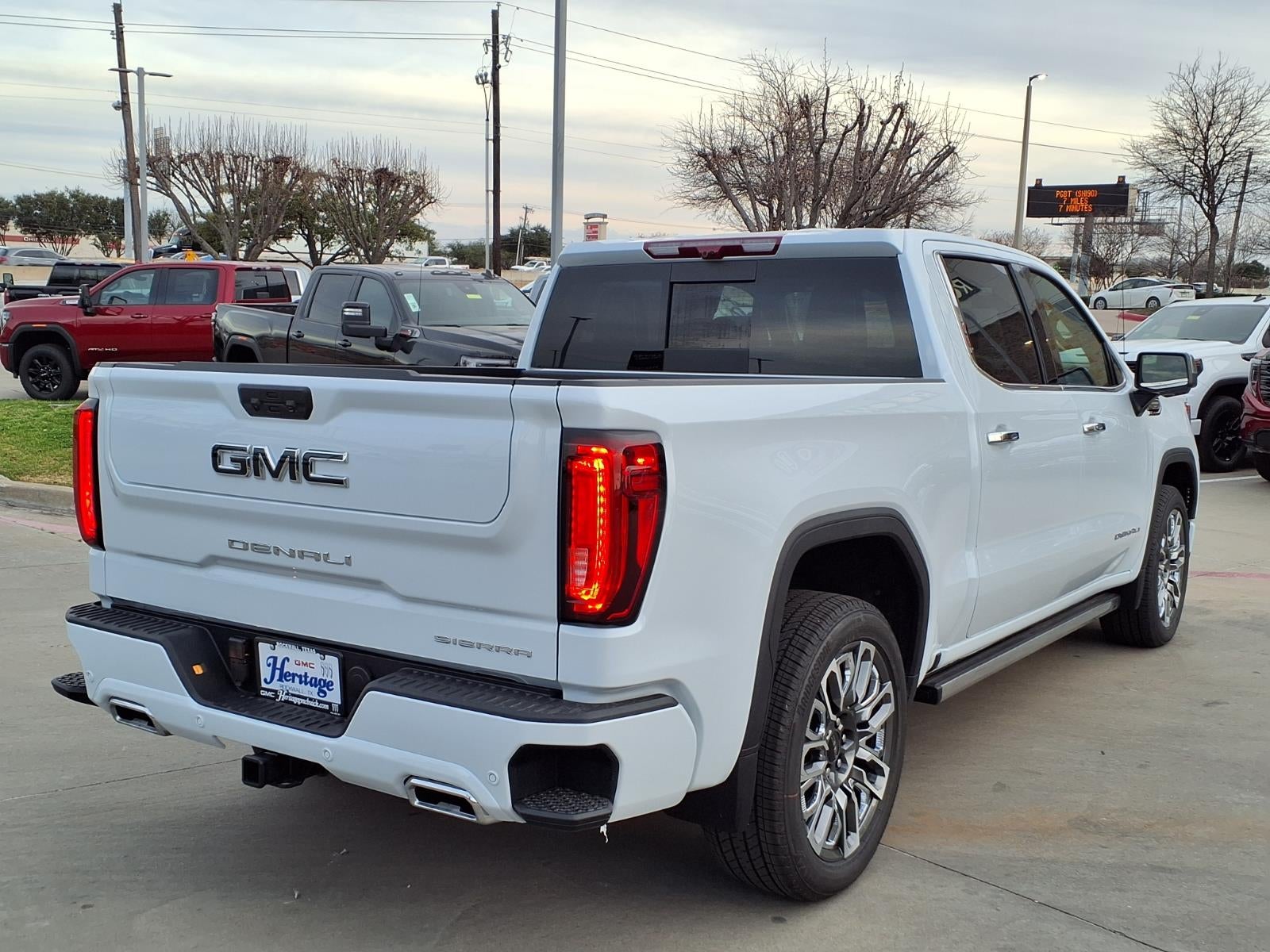 2026 GMC Sierra 1500 Denali Ultimate Crew Cab Short Box 4WD