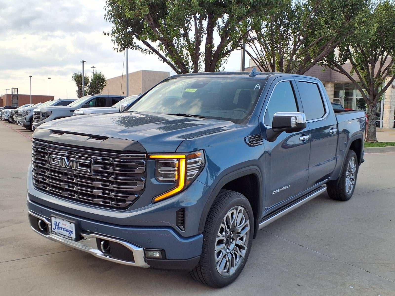 2026 GMC Sierra 1500 Denali Ultimate Crew Cab Short Box 4WD