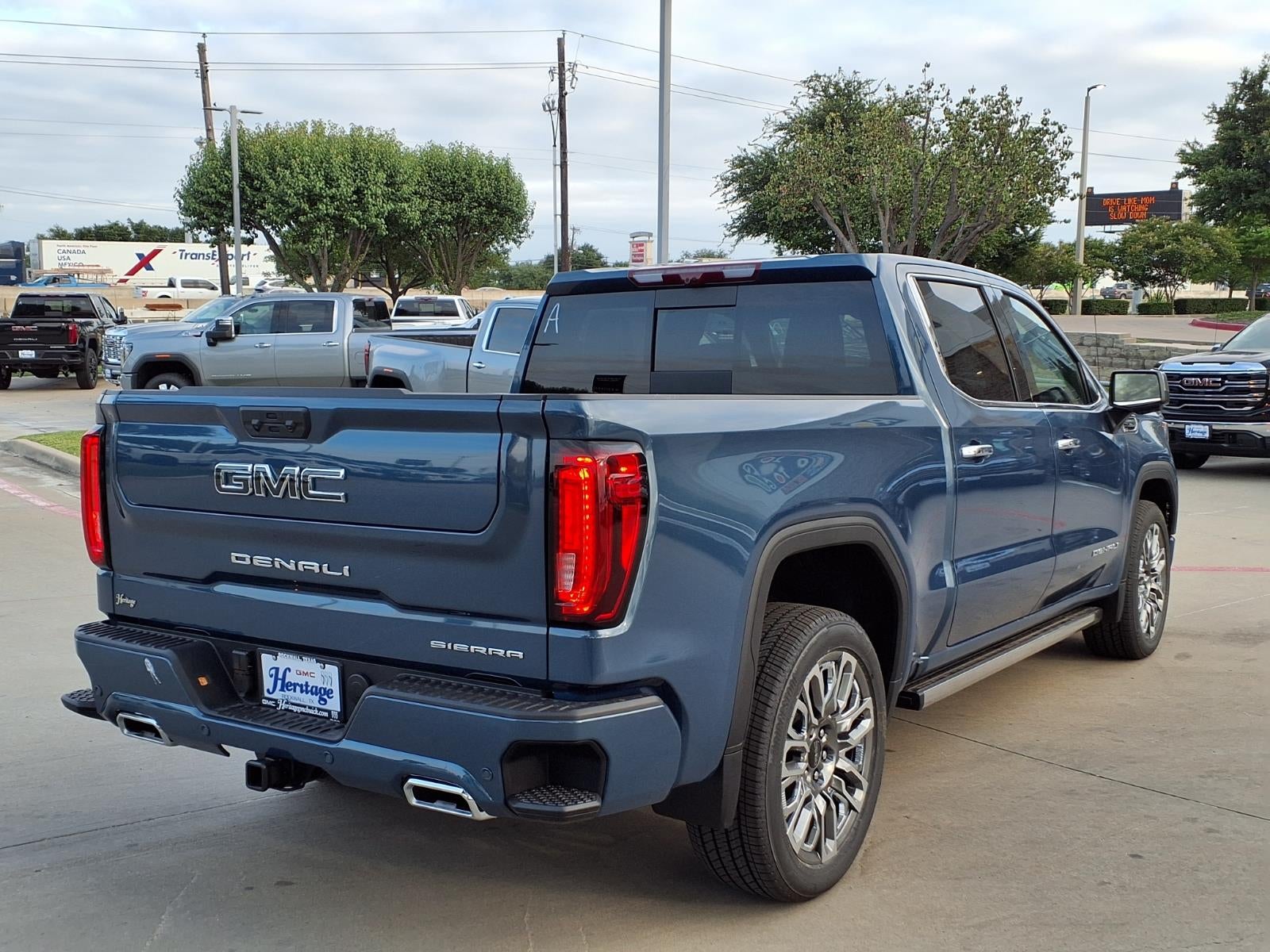 2026 GMC Sierra 1500 Denali Ultimate Crew Cab Short Box 4WD