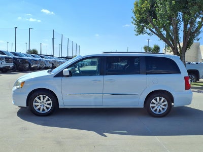 2014 Chrysler Town & Country Touring