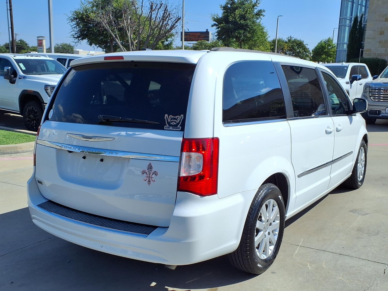 2014 Chrysler Town & Country Touring