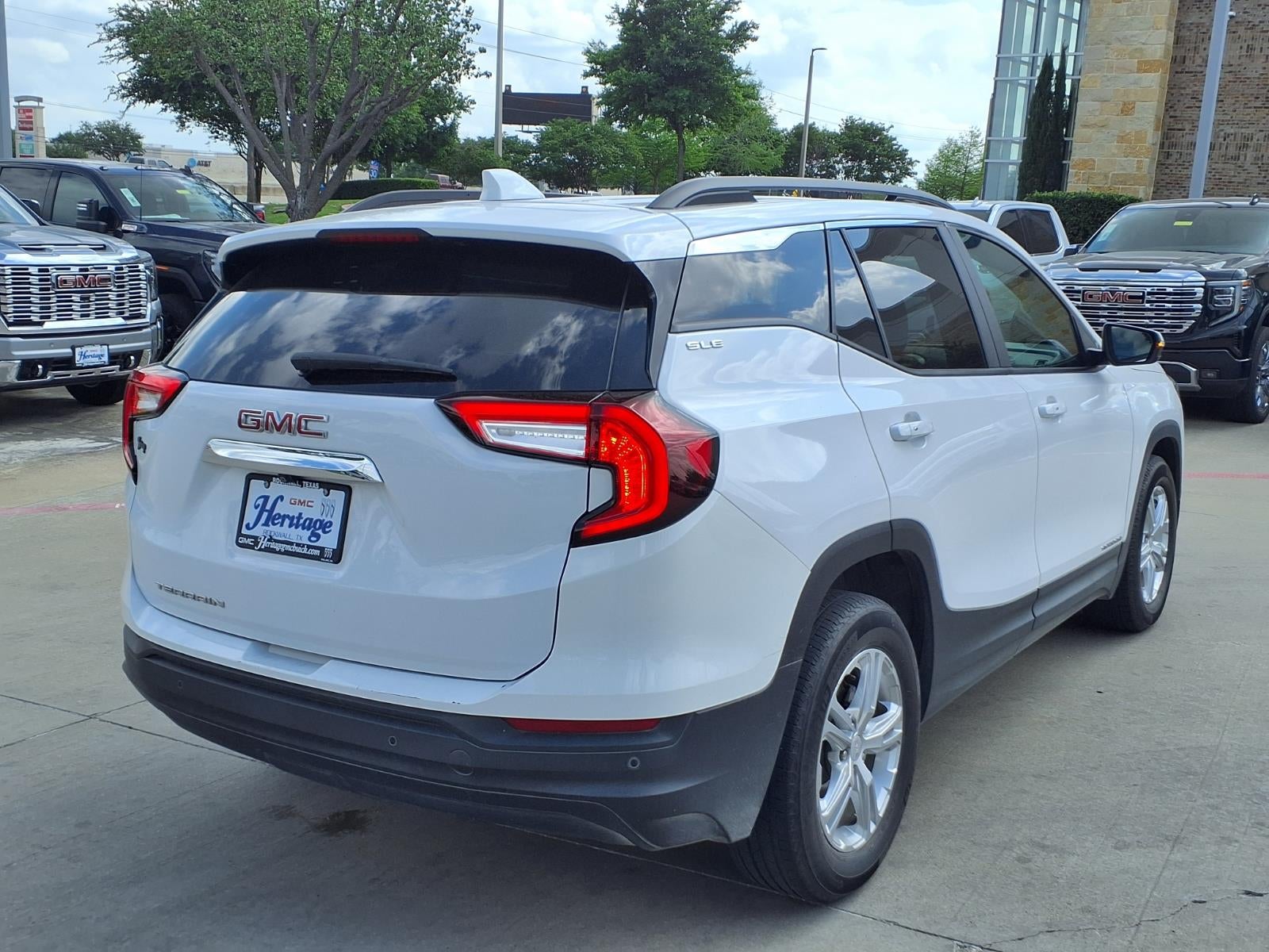 2022 GMC Terrain SLE