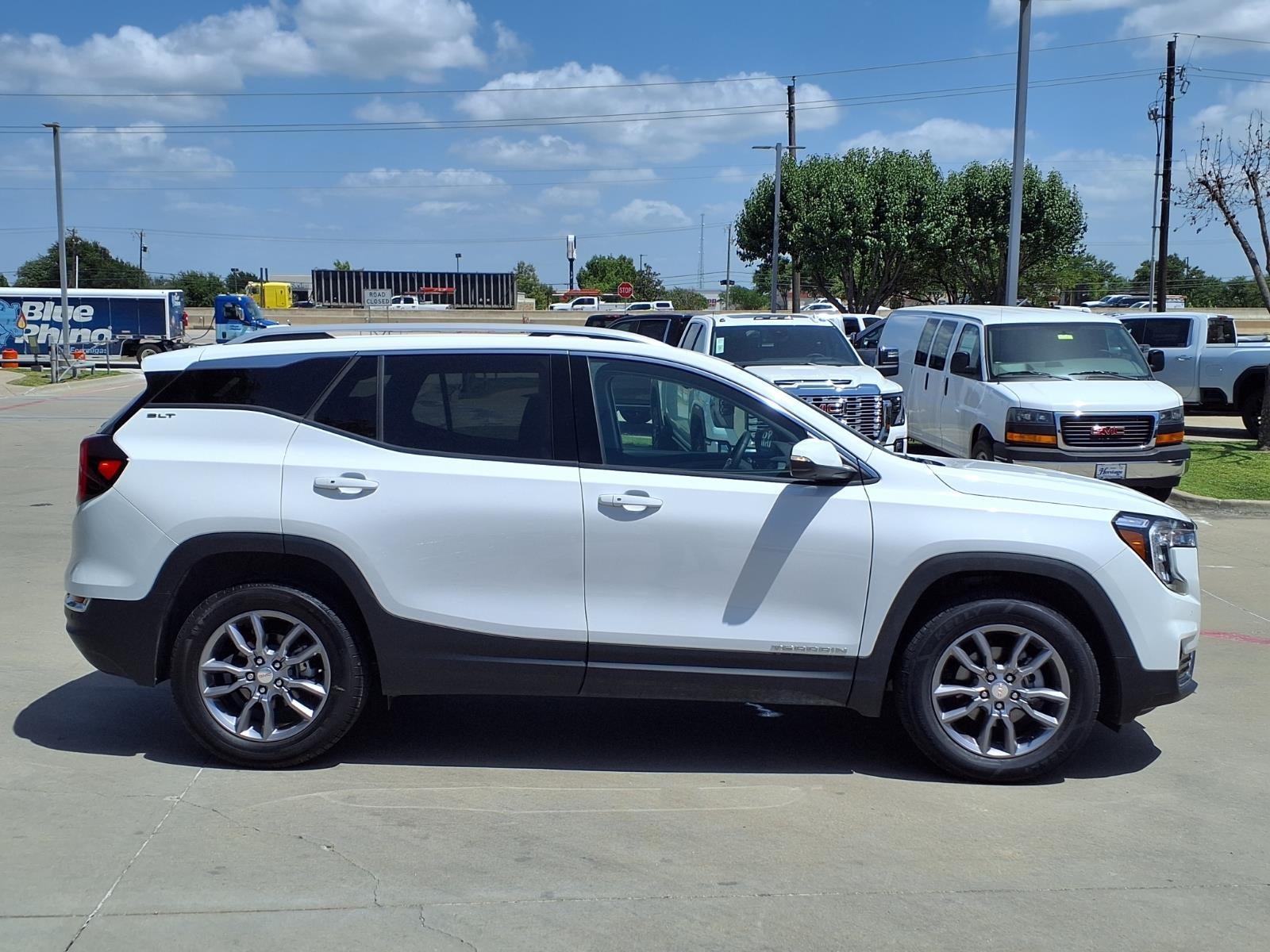 2024 GMC Terrain SLT
