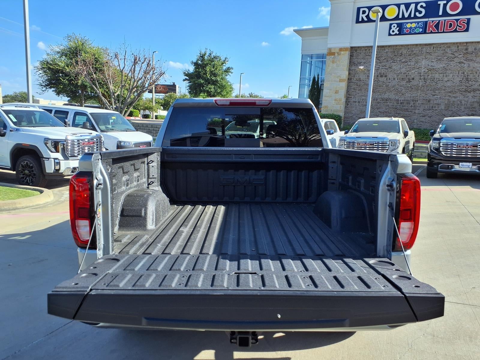 2026 GMC Sierra 1500 Elevation Crew Cab Short Box RWD