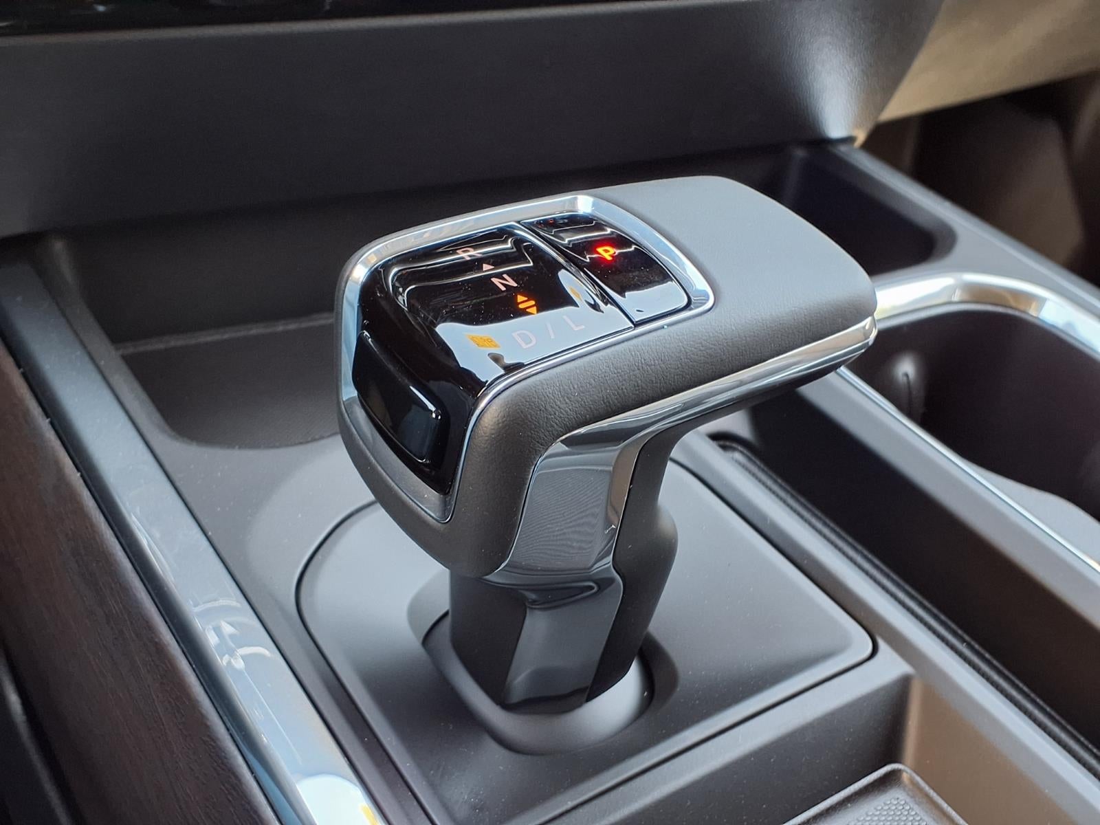 2026 GMC Sierra 1500 SLT Crew Cab Short Box RWD