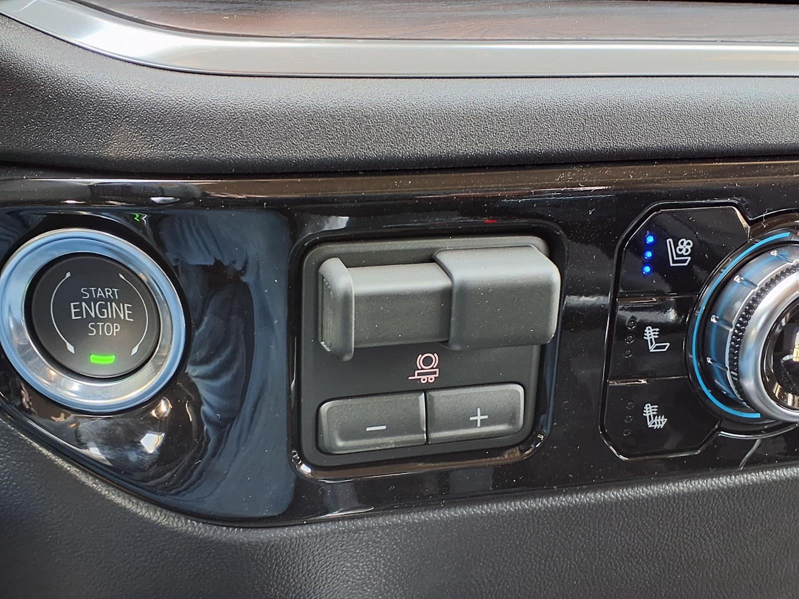 2026 GMC Sierra 1500 SLT Crew Cab Short Box RWD