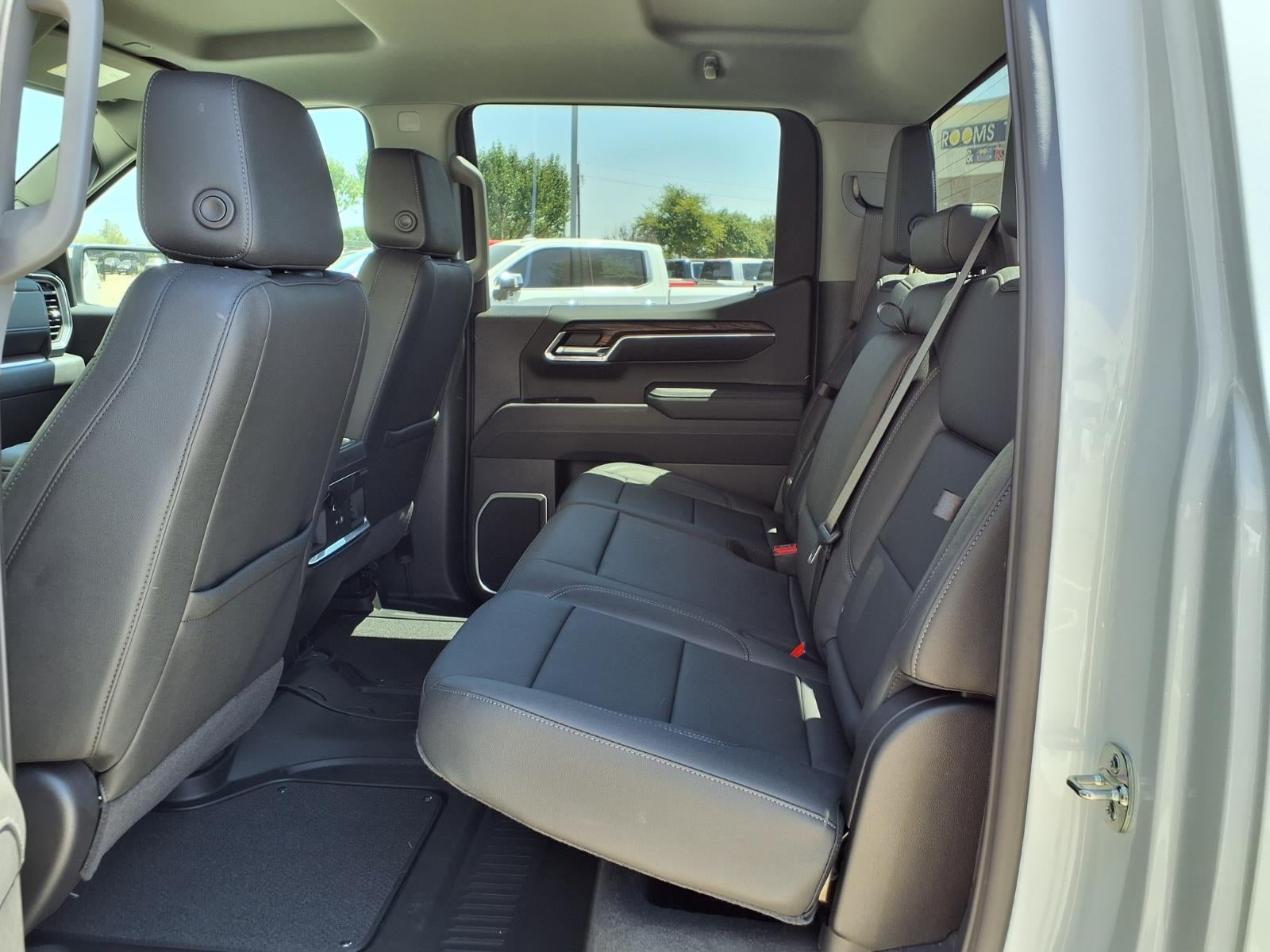 2026 GMC Sierra 1500 SLT Crew Cab Short Box RWD