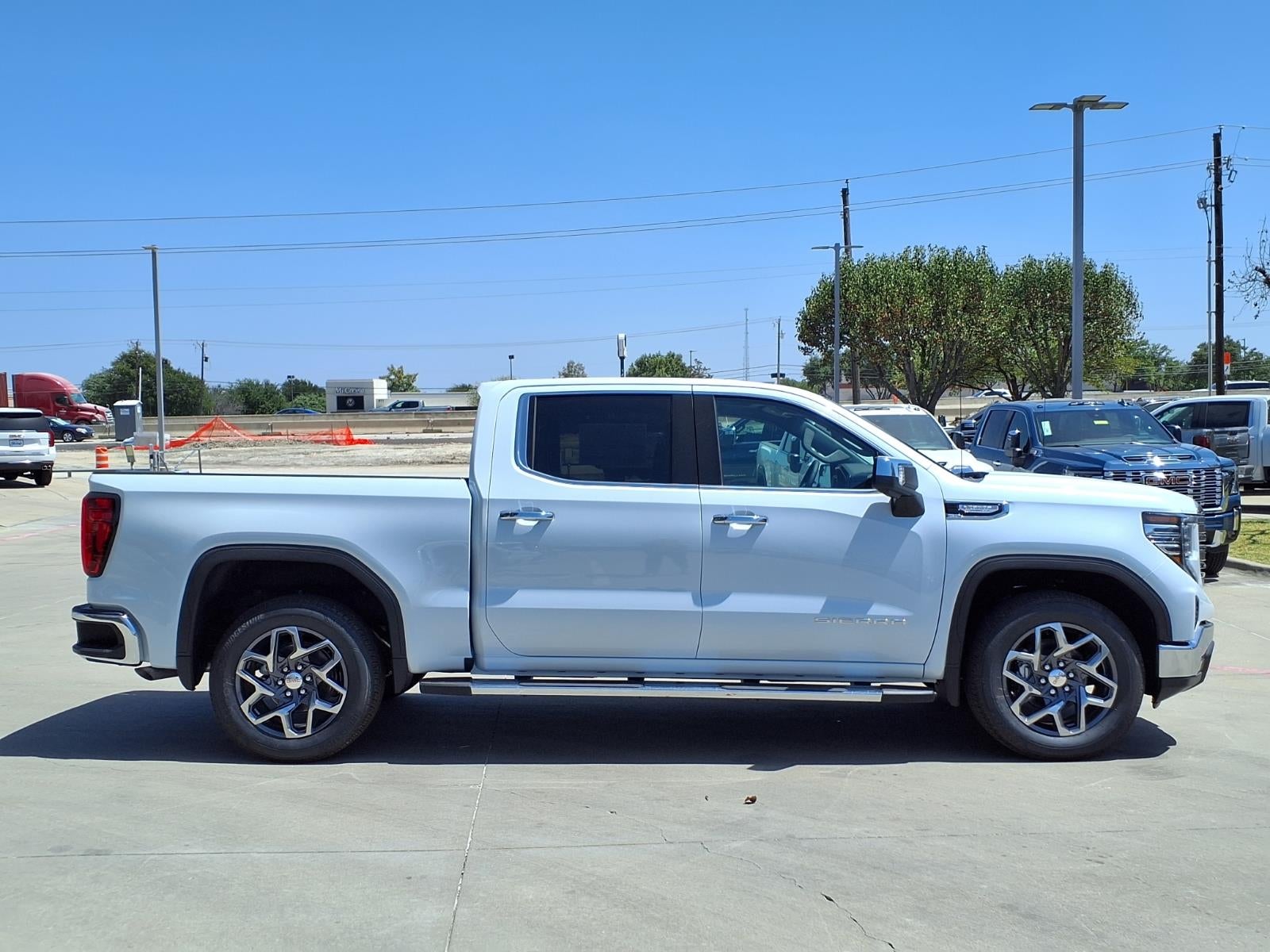 2026 GMC Sierra 1500 SLT Crew Cab Short Box RWD
