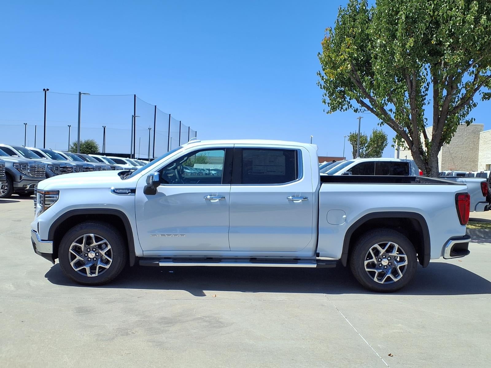 2026 GMC Sierra 1500 SLT Crew Cab Short Box RWD